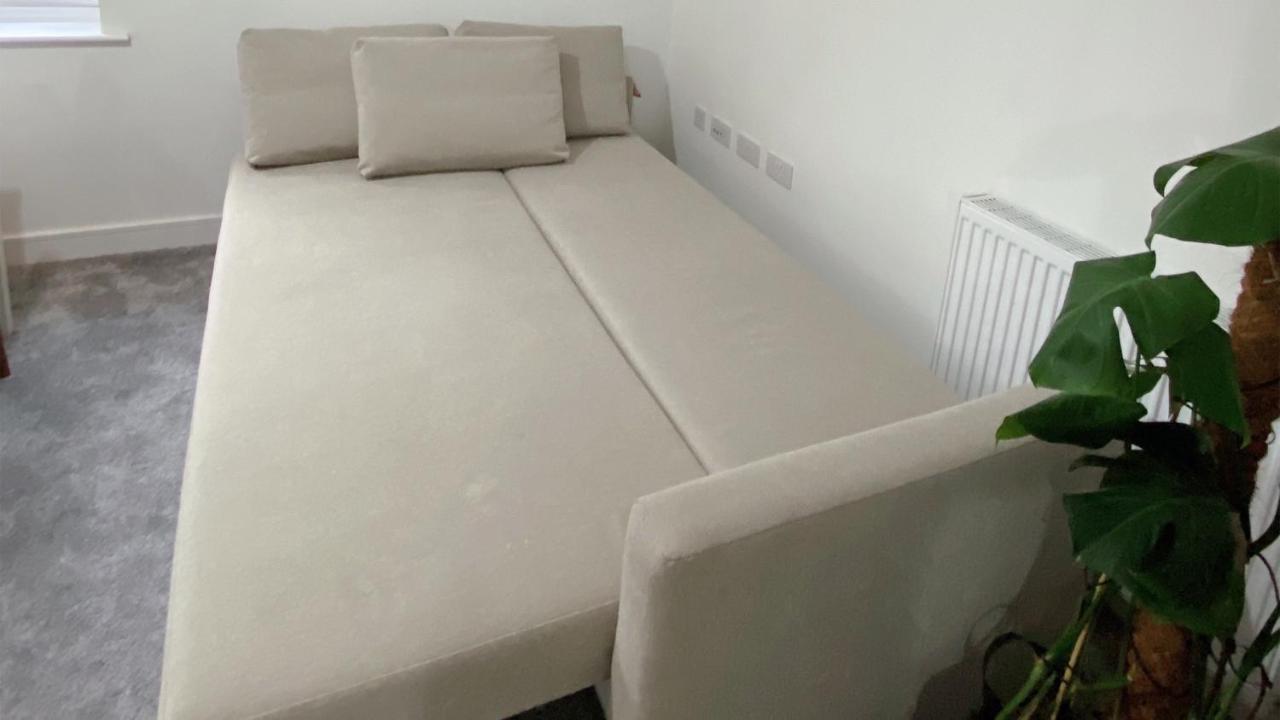 Entire Home: Bicester Village 10Min Walk Bagian luar foto
